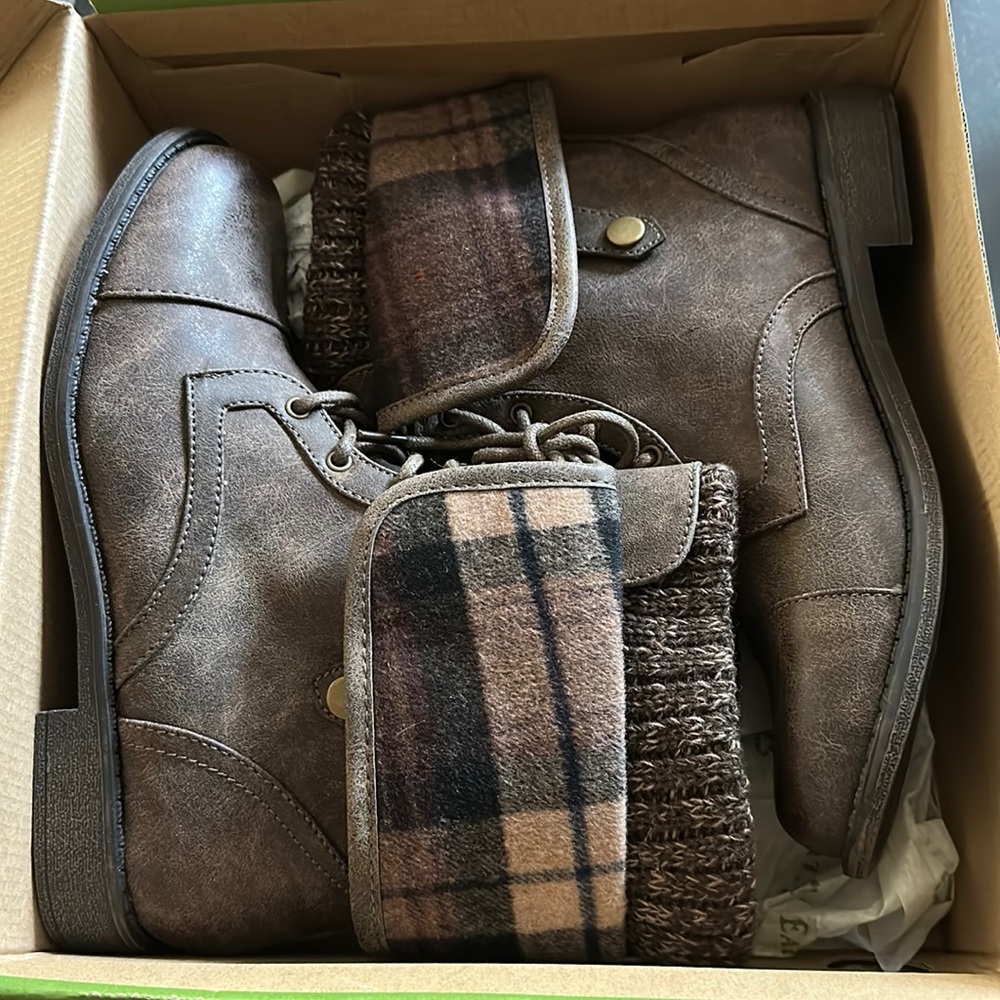 NWT JustFab Brown Fall Boots.